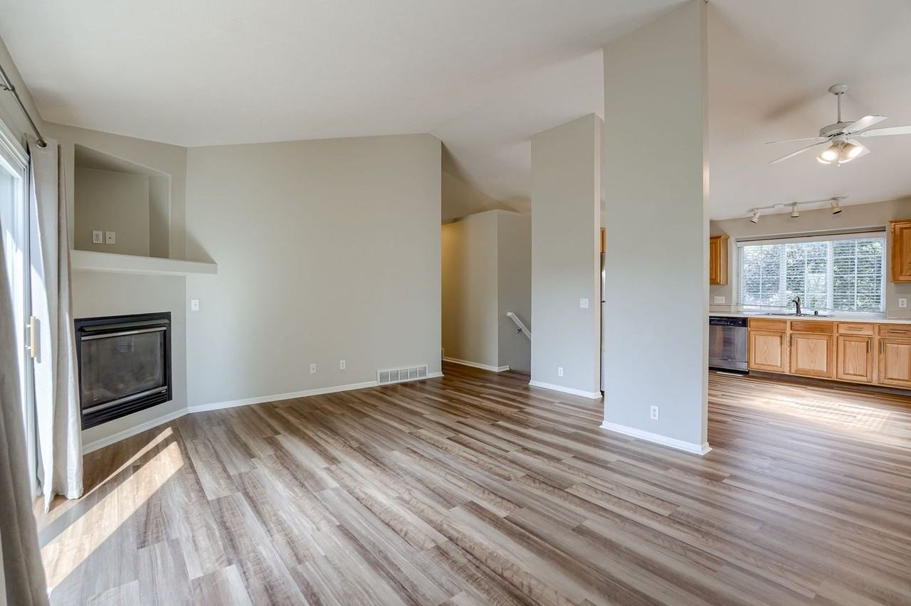 18731 Allan St - Photo 5 of 24