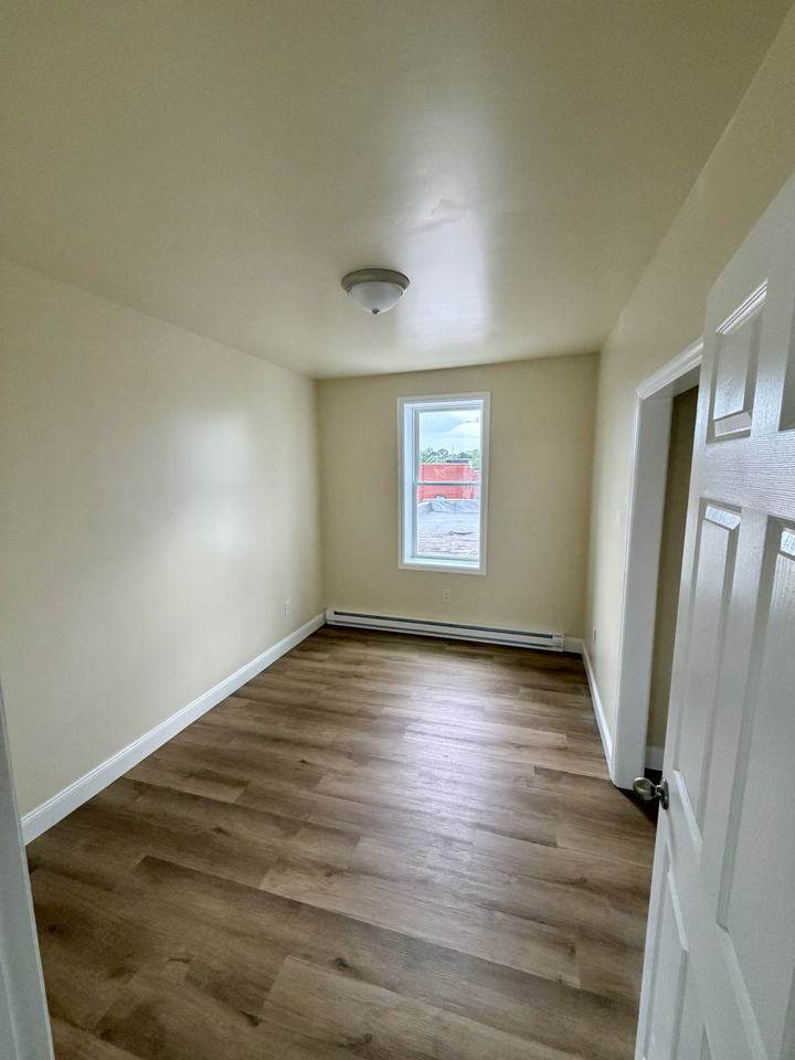 43 Pike St #3 - Photo 7 of 25