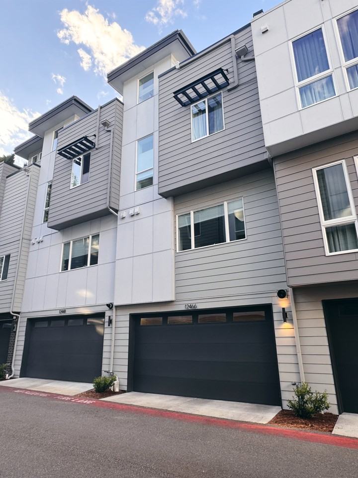 12466 Ne 10th Ln #C3 - Photo 3 of 24