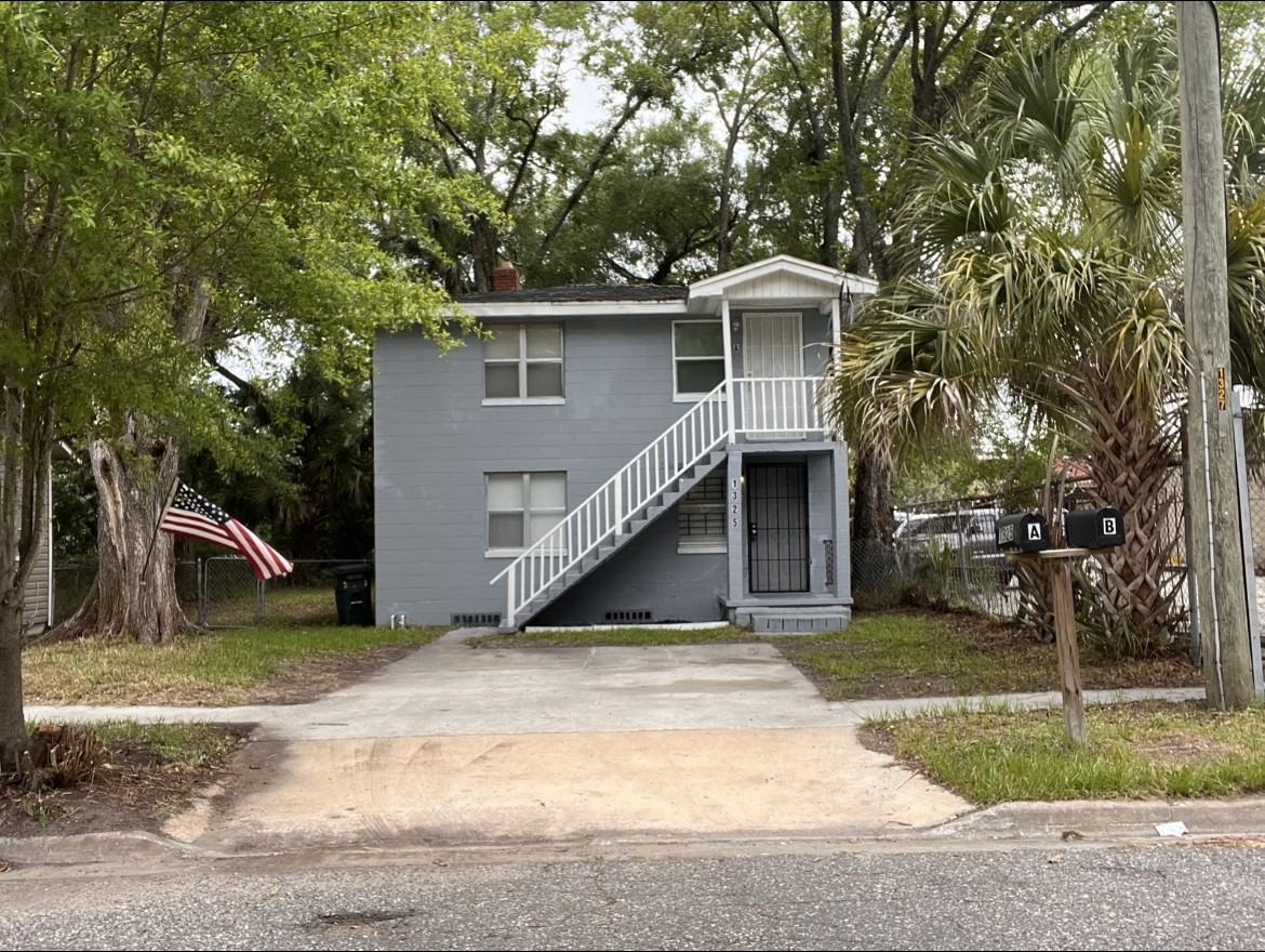 1325 W 25th St #B - Photo 2 of 13