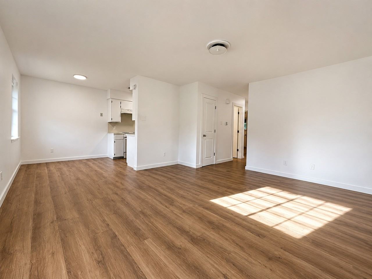 1017 S 22nd St #4 - Photo 2 of 9