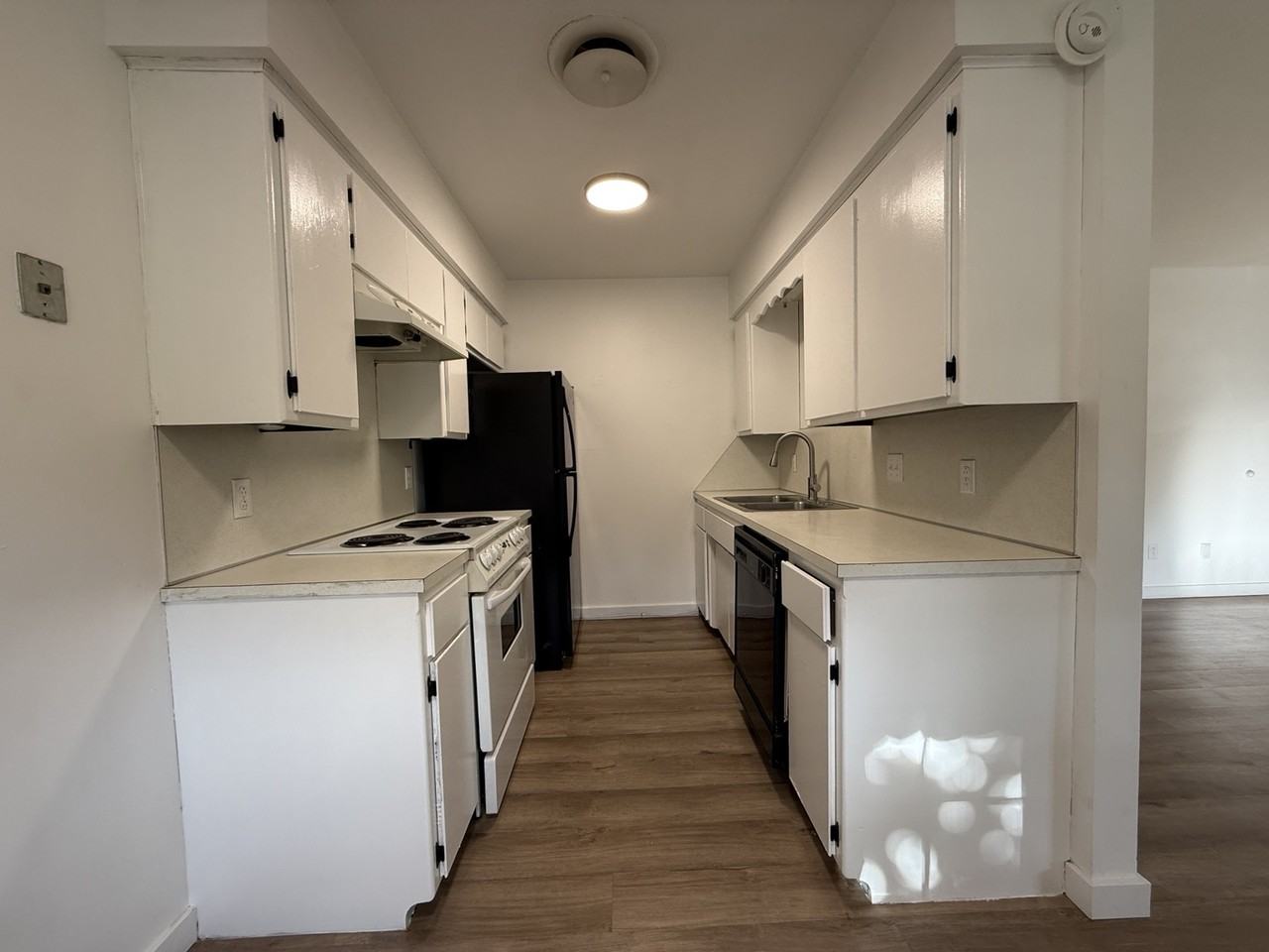 1017 S 22nd St #4 - Photo 5 of 9
