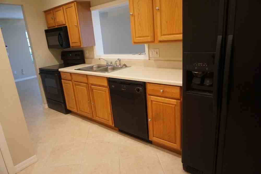 2632 Laser Ct - Photo 2 of 15