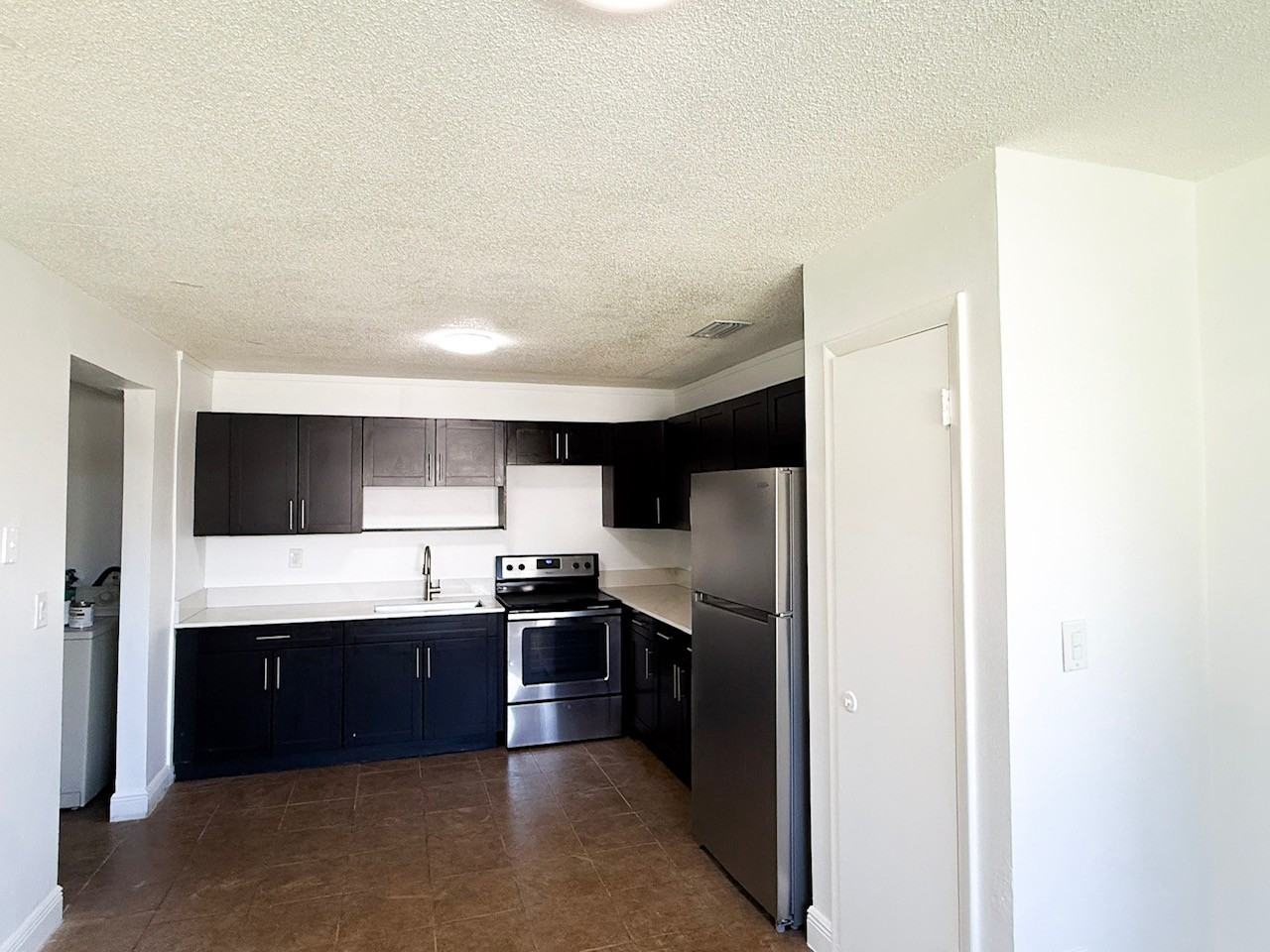 1555 Ne 148th St #1555 - Photo 2 of 9