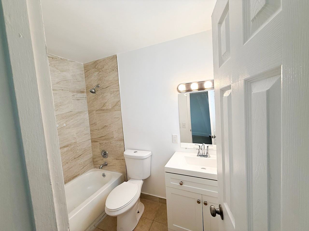 1555 Ne 148th St #1555 - Photo 4 of 9