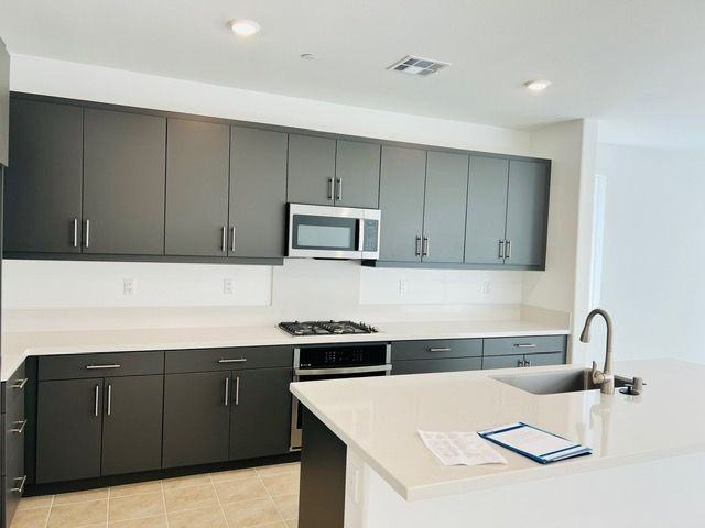 16739 Plantain Way - Photo 4 of 43