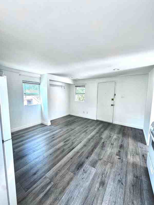 101 S Cordova St - Photo 6 of 9