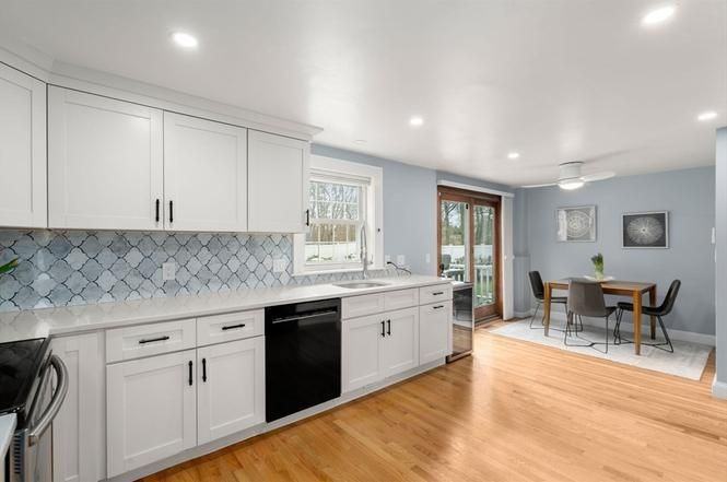 438 Mount Vernon St - Photo 5 of 22