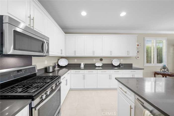31081 Maverick Ln - Photo 5 of 17