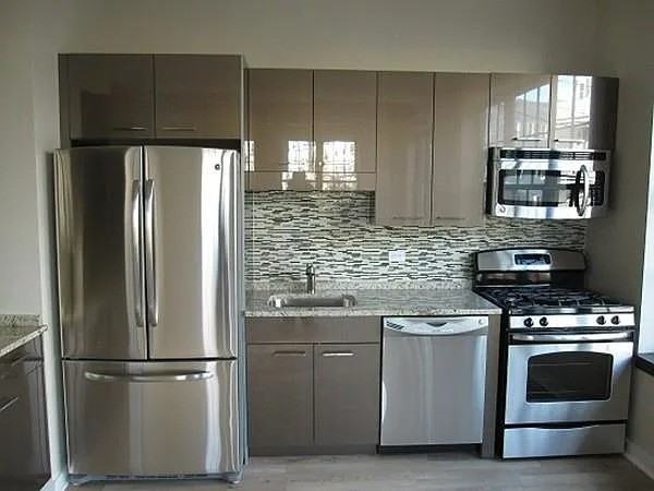 944 Dorchester Ave - Photo 5 of 9