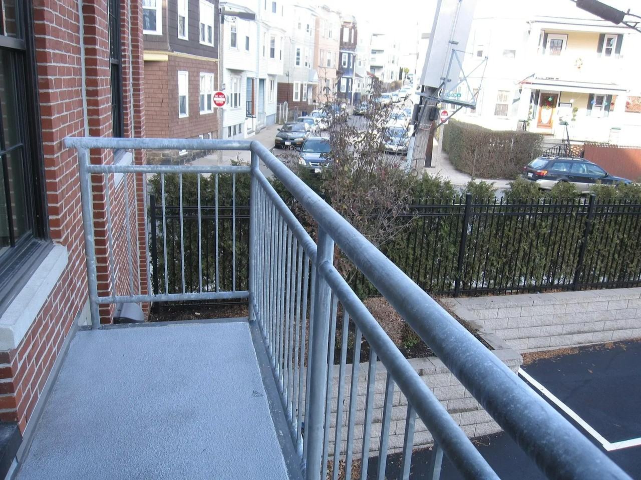 944 Dorchester Ave - Photo 6 of 9