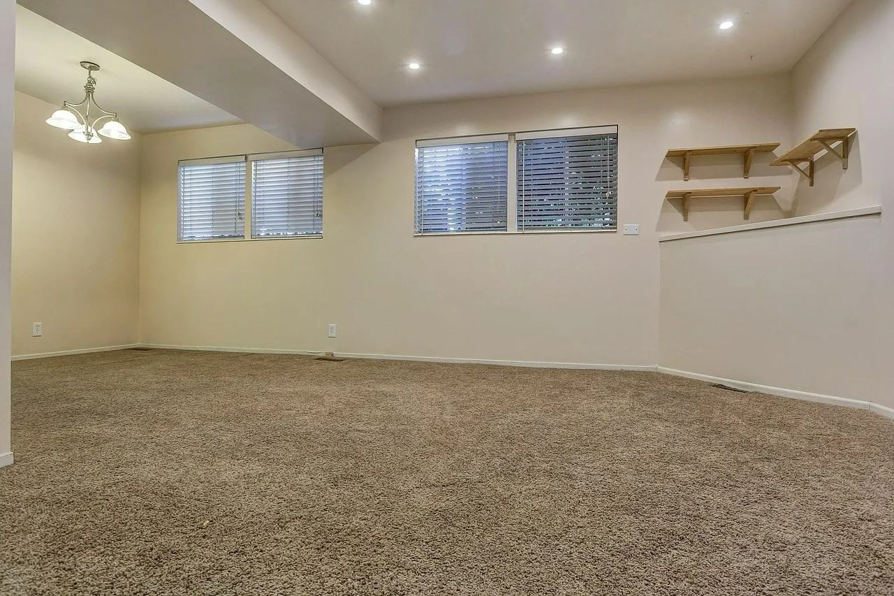 251 S St - Photo 7 of 10