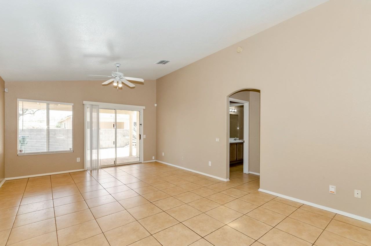 3377 W Evening Star Ct - Photo 4 of 25