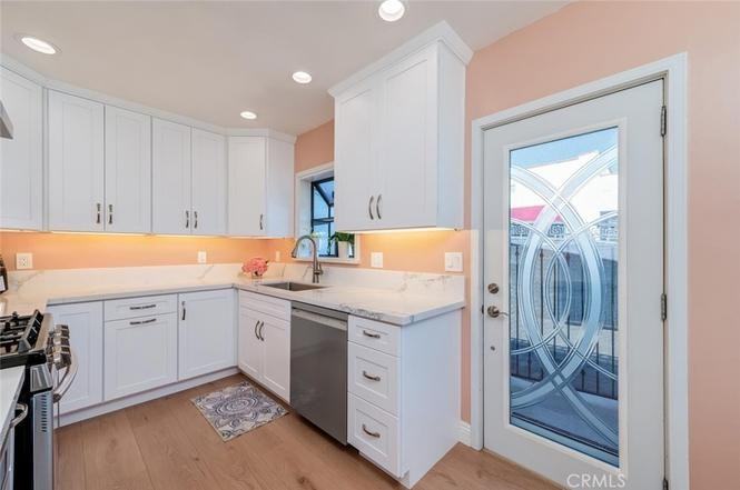 246 S Bush St - Photo 5 of 27