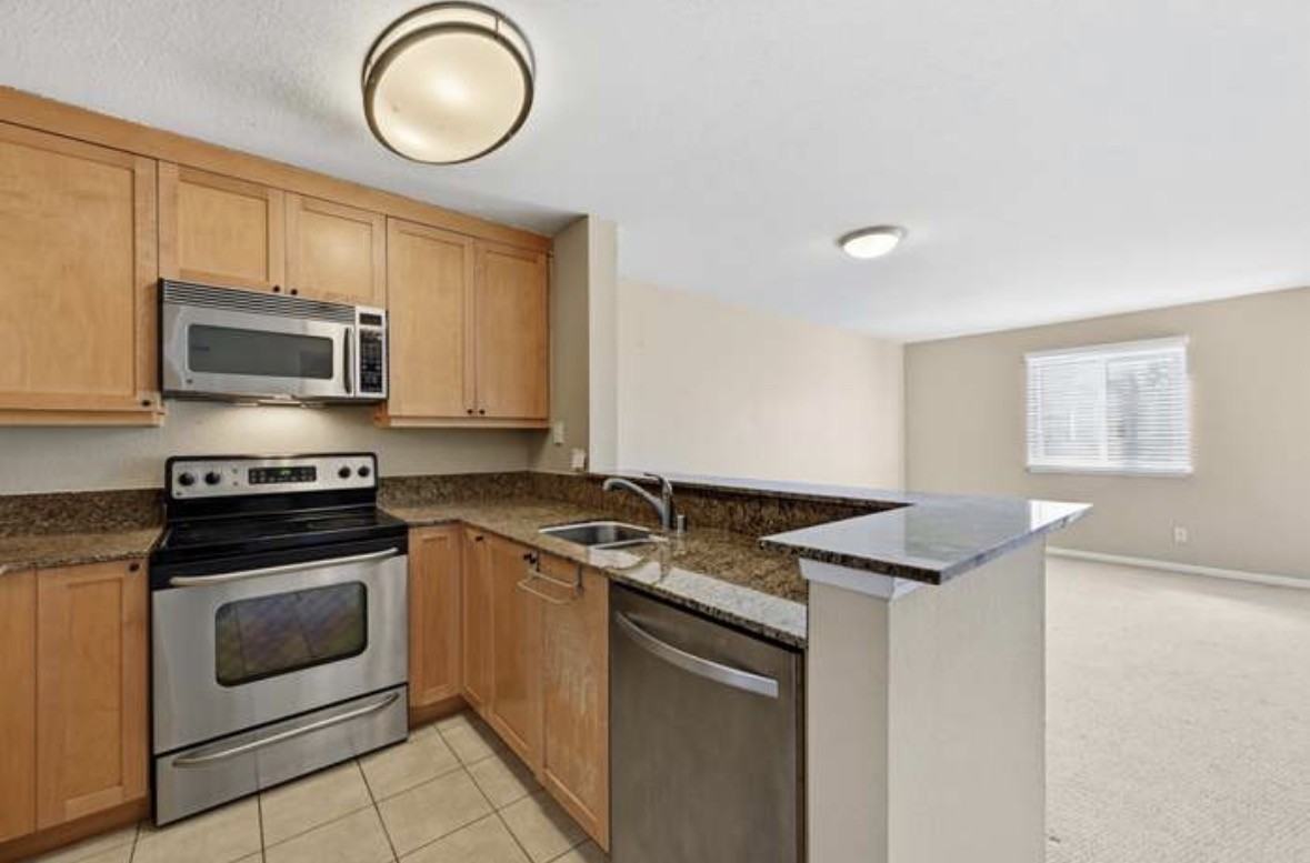 3520 Lebon Dr - Photo 2 of 4
