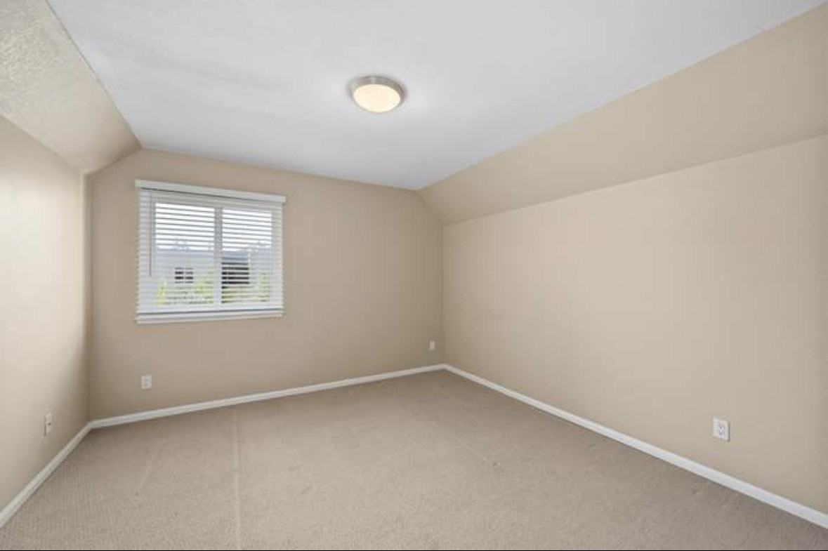 3520 Lebon Dr - Photo 3 of 4