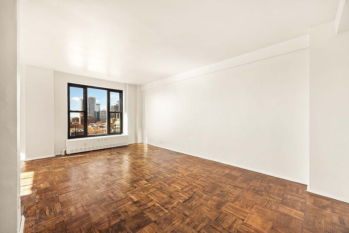 345 Clinton Ave #14D - Photo 4 of 9