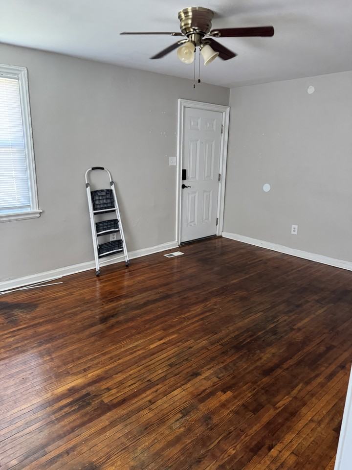 1603 N 29th St #NA - Photo 2 of 2