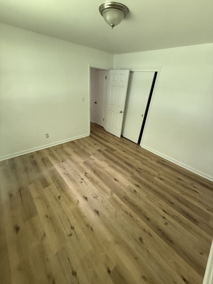 204 E 5th St #204 - Photo 6 of 6