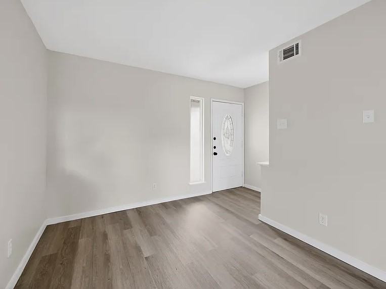 10114 Deer Hollow Dr #NA - Photo 4 of 18