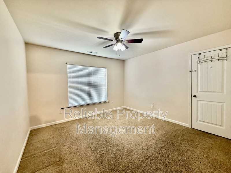 48 Salerno Dr - Photo 3 of 22