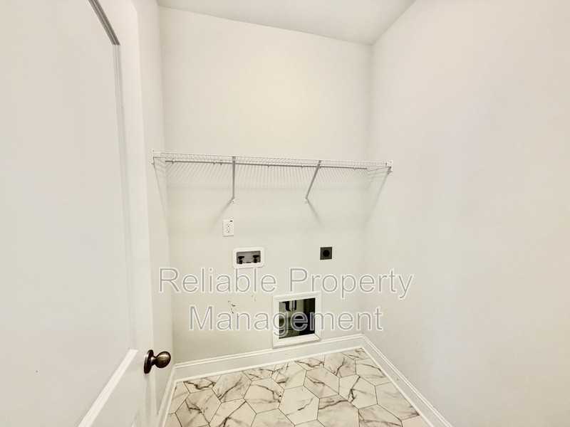 48 Salerno Dr - Photo 7 of 22