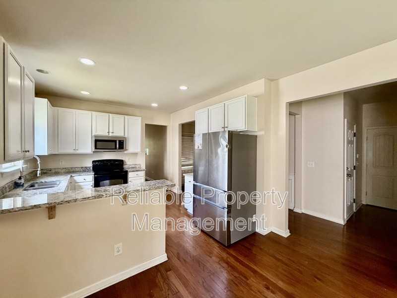 48 Salerno Dr - Photo 6 of 44