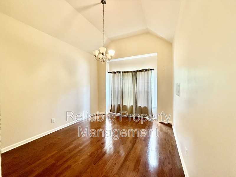 48 Salerno Dr - Photo 5 of 44