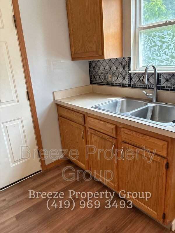 731 Parmalee Ave - Photo 4 of 22