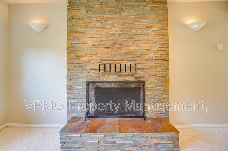 12014 Ne 16th St - Photo 6 of 40
