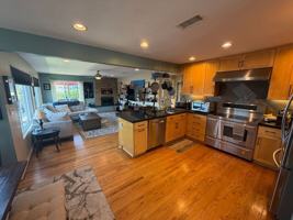 featured image of 3628 Lloyd Pl