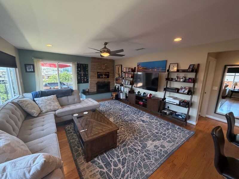 3628 Lloyd Pl - Photo 5 of 27