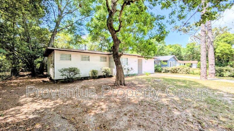 4527 Versailles Dr - Photo 3 of 30