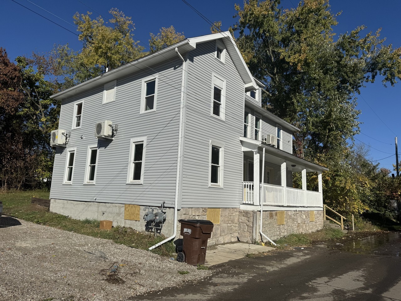 131 Pleasant Avenue - Photo 2 of 7