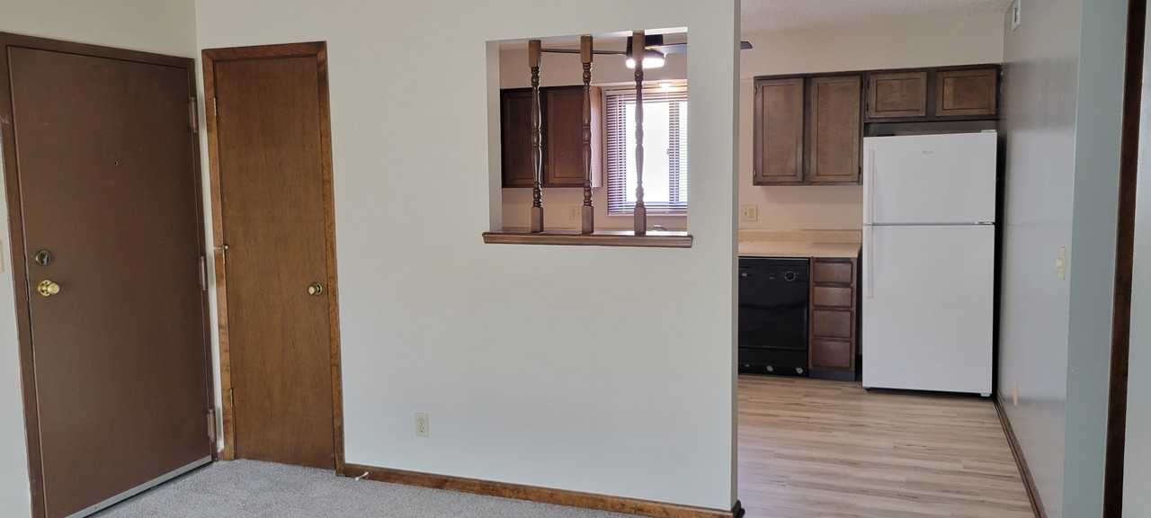 4727 Baldwin Avenue - Photo 3 of 10