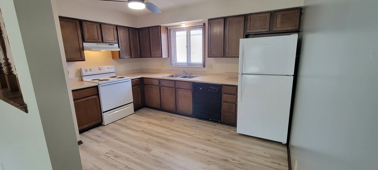 4727 Baldwin Avenue - Photo 4 of 10