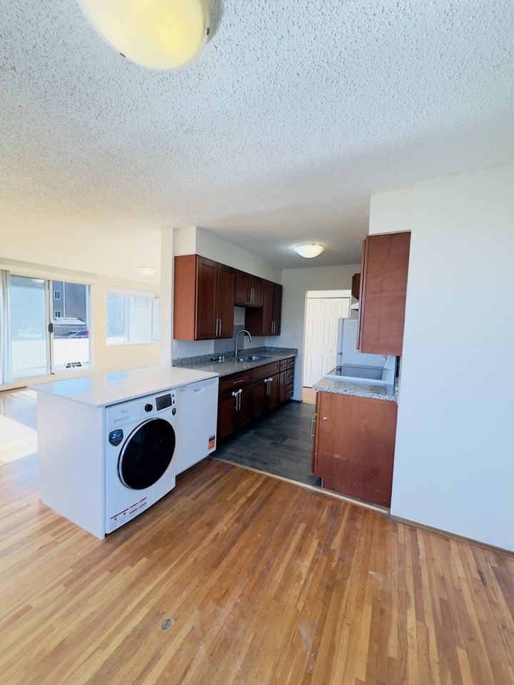 1350 Madison Ave - Photo 6 of 13