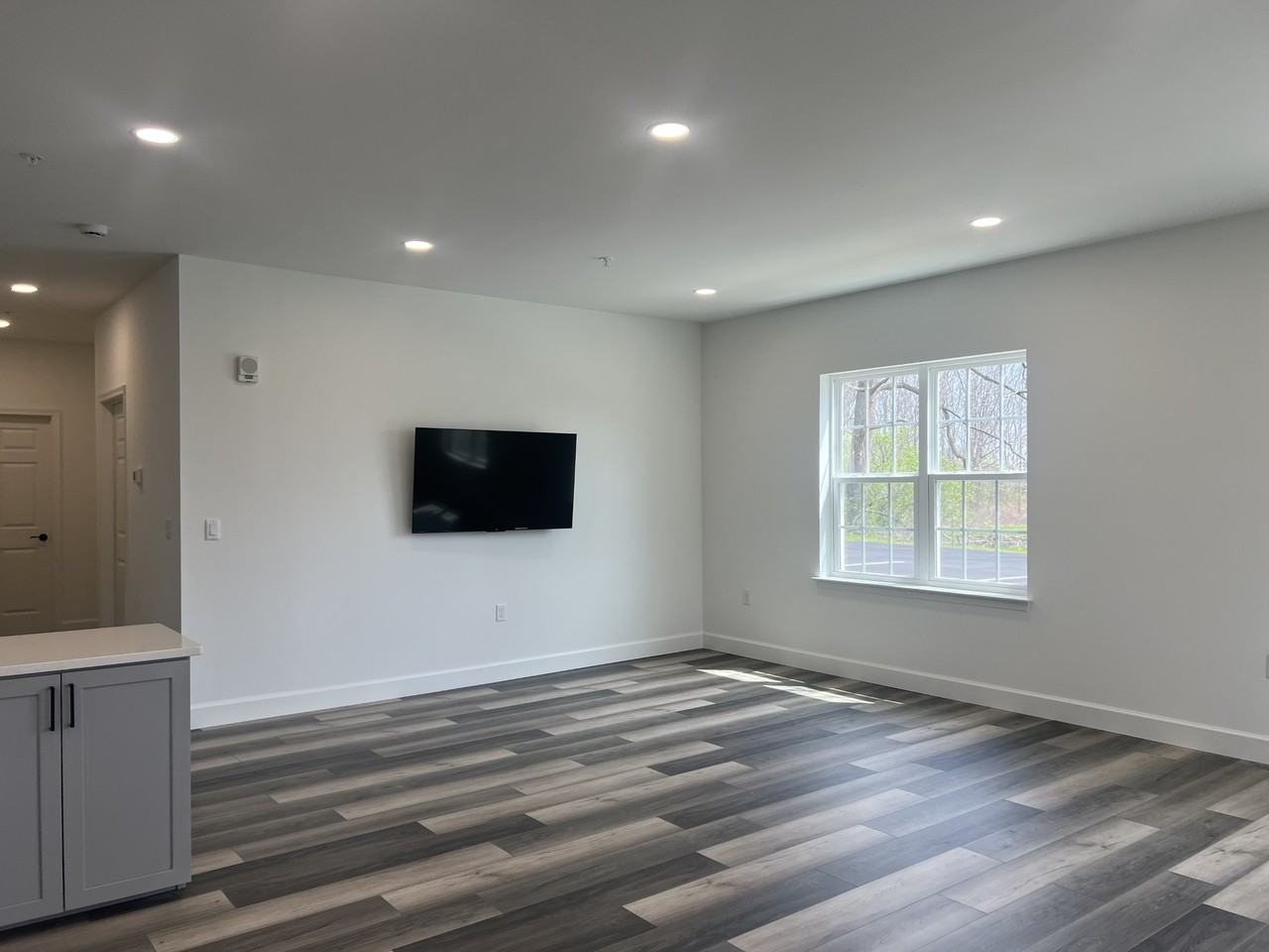 24 South Elm Street - Photo 2 of 10