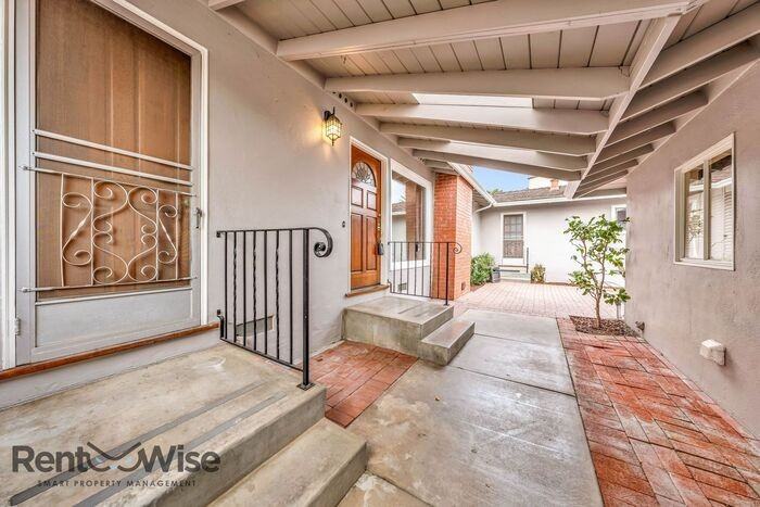2080 Helena Way - Photo 4 of 32