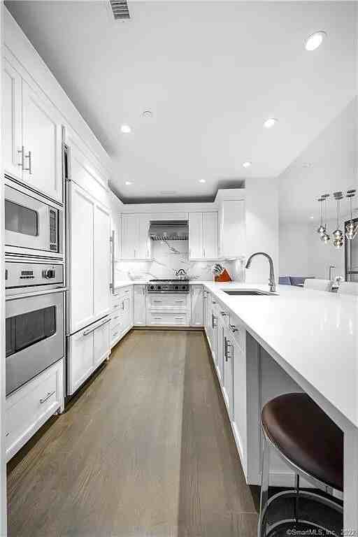 100 Parrott Dr #100 - Photo 5 of 31