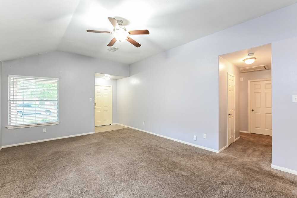 2523 Muscory Dr - Photo 5 of 16