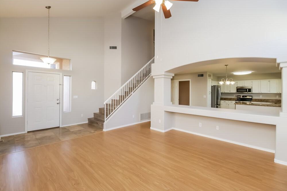 1366 E Vaughn Ave - Photo 4 of 17