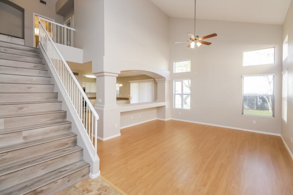 1366 E Vaughn Ave - Photo 5 of 17