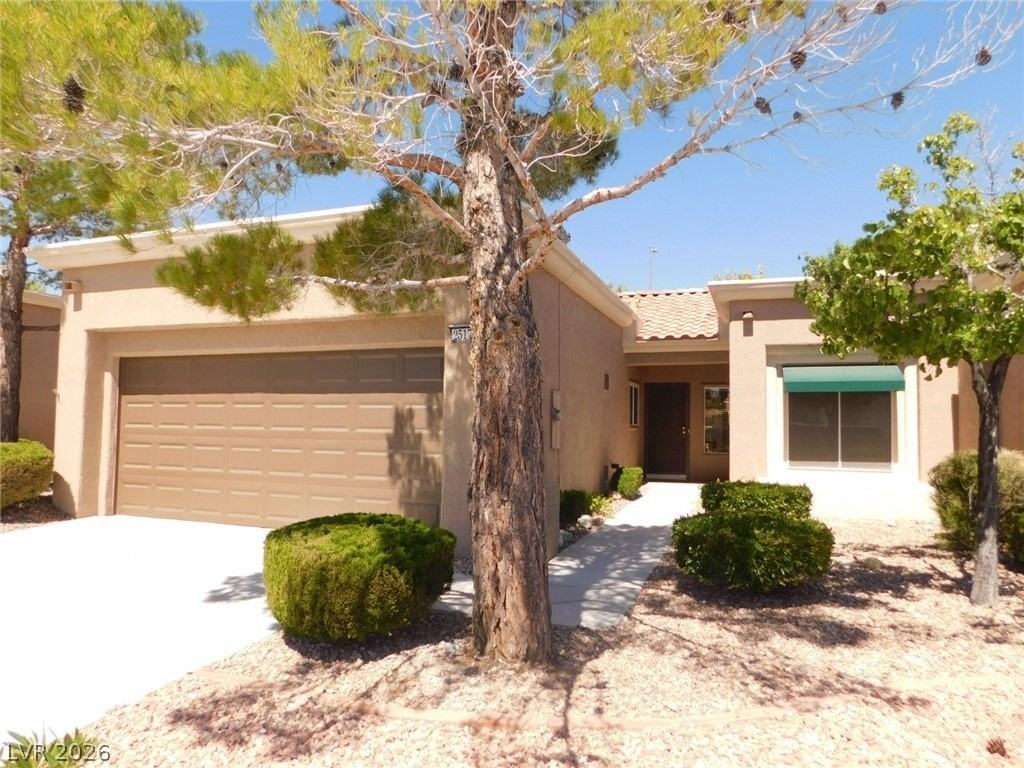 2517 Banora Point Dr