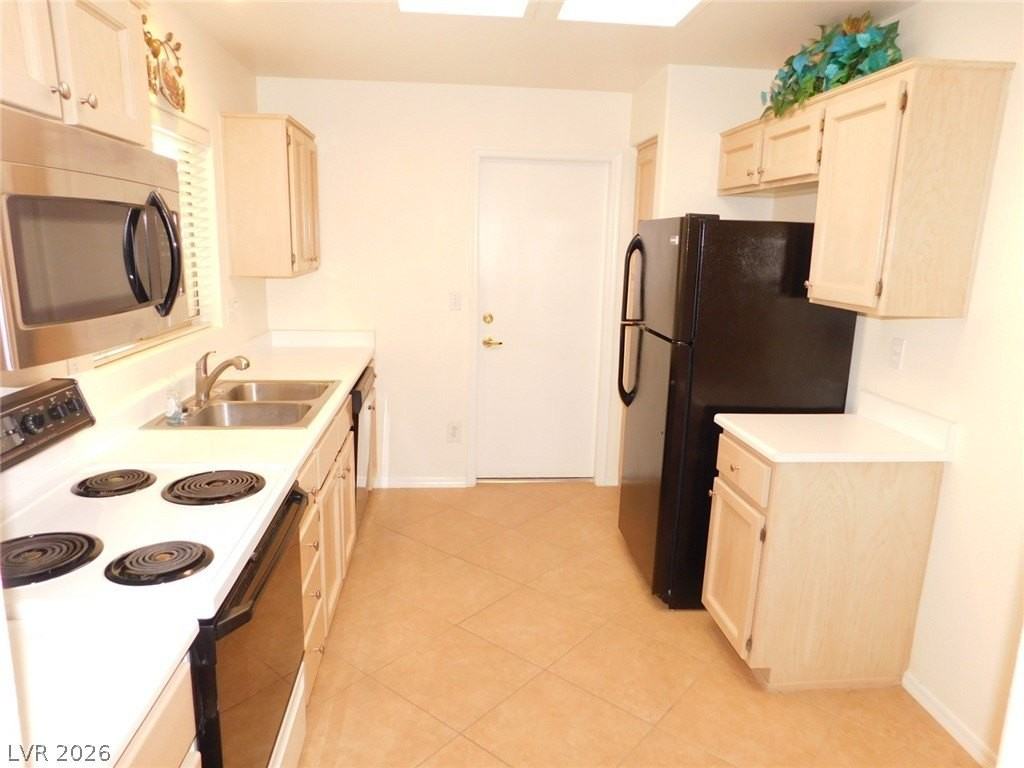 2517 Banora Point Dr - Photo 6 of 50
