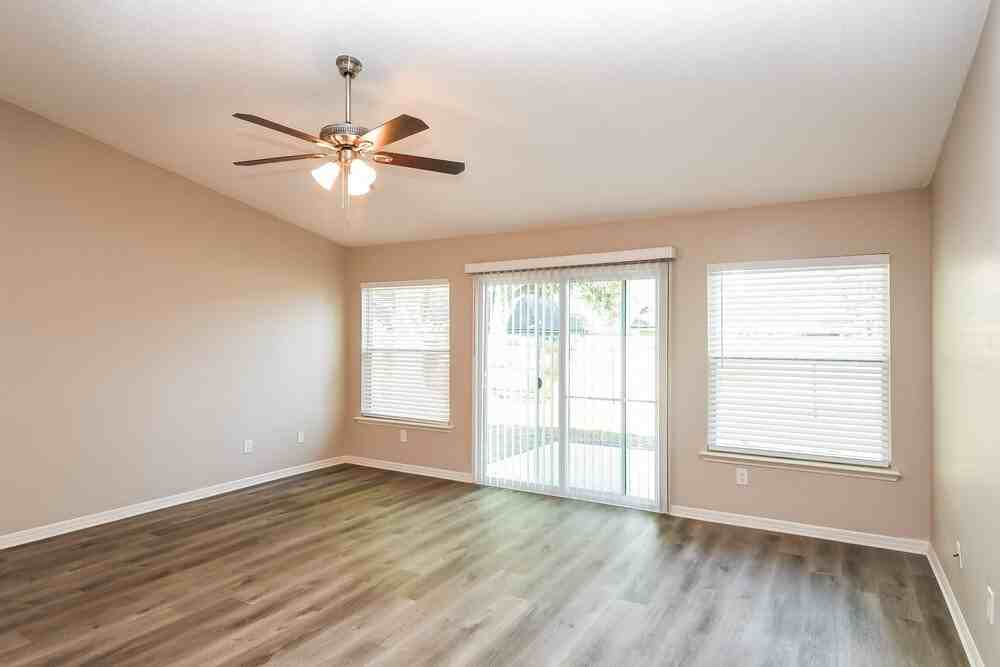 1531 Eddings Grove Ln - Photo 4 of 16