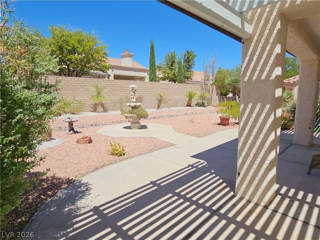 2525 Palmridge Dr - Photo 3 of 19