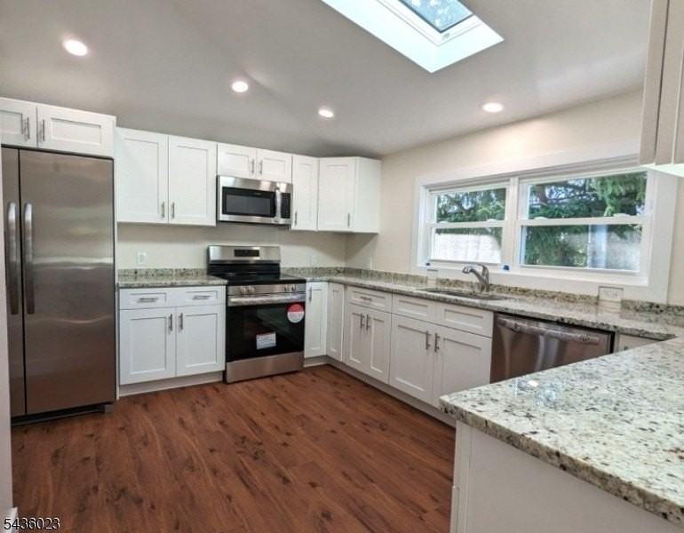 439 Victory Ave - Photo 3 of 22