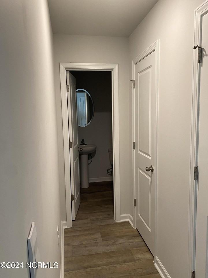 1213 Riverstone Dr - Photo 3 of 14