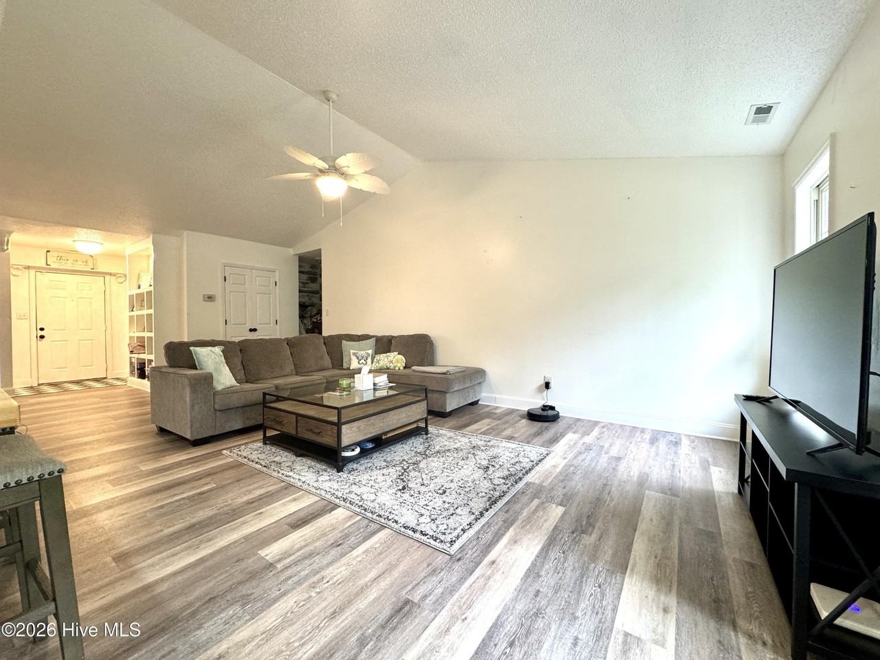 502 Worth Dr - Photo 5 of 8